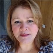 Profesora de inglés para niños y jóvenes, aprende mediante una forma práctica